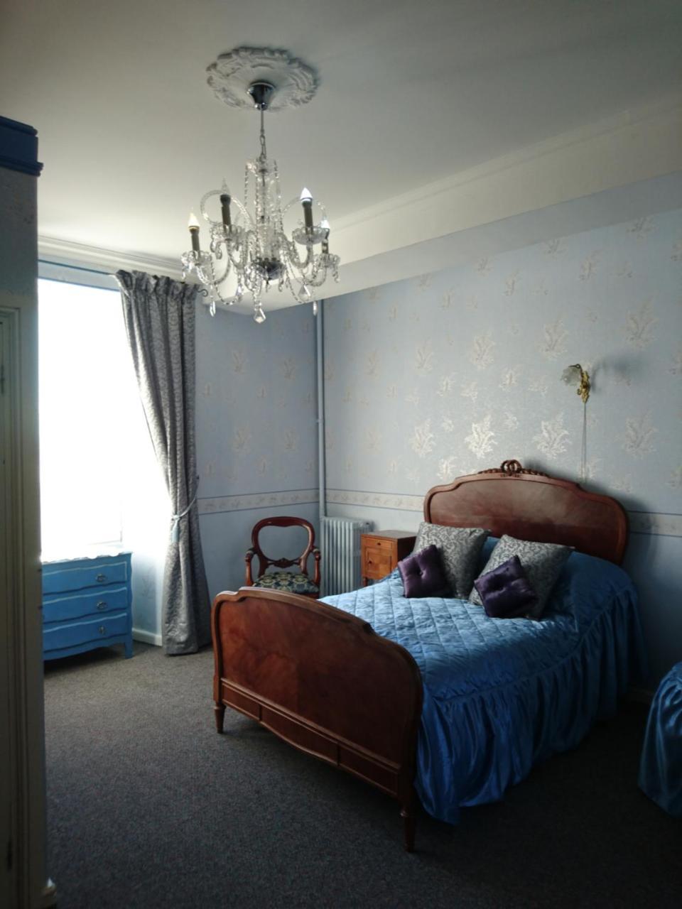 Couette-café Château 3*